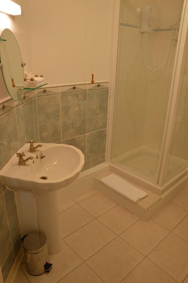 Bed and Breakfast Bryn Hebog Carmarthen Exterior foto