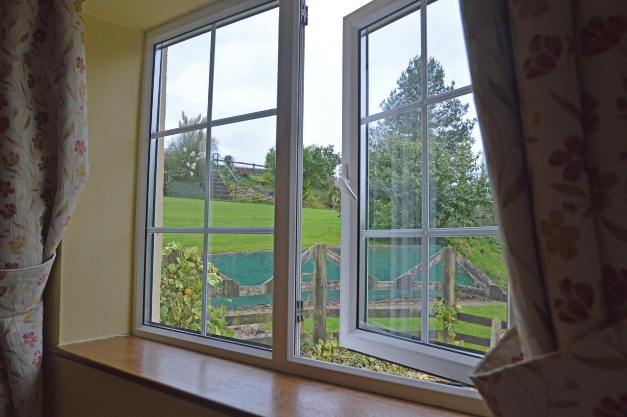 Bed and Breakfast Bryn Hebog Carmarthen Exterior foto