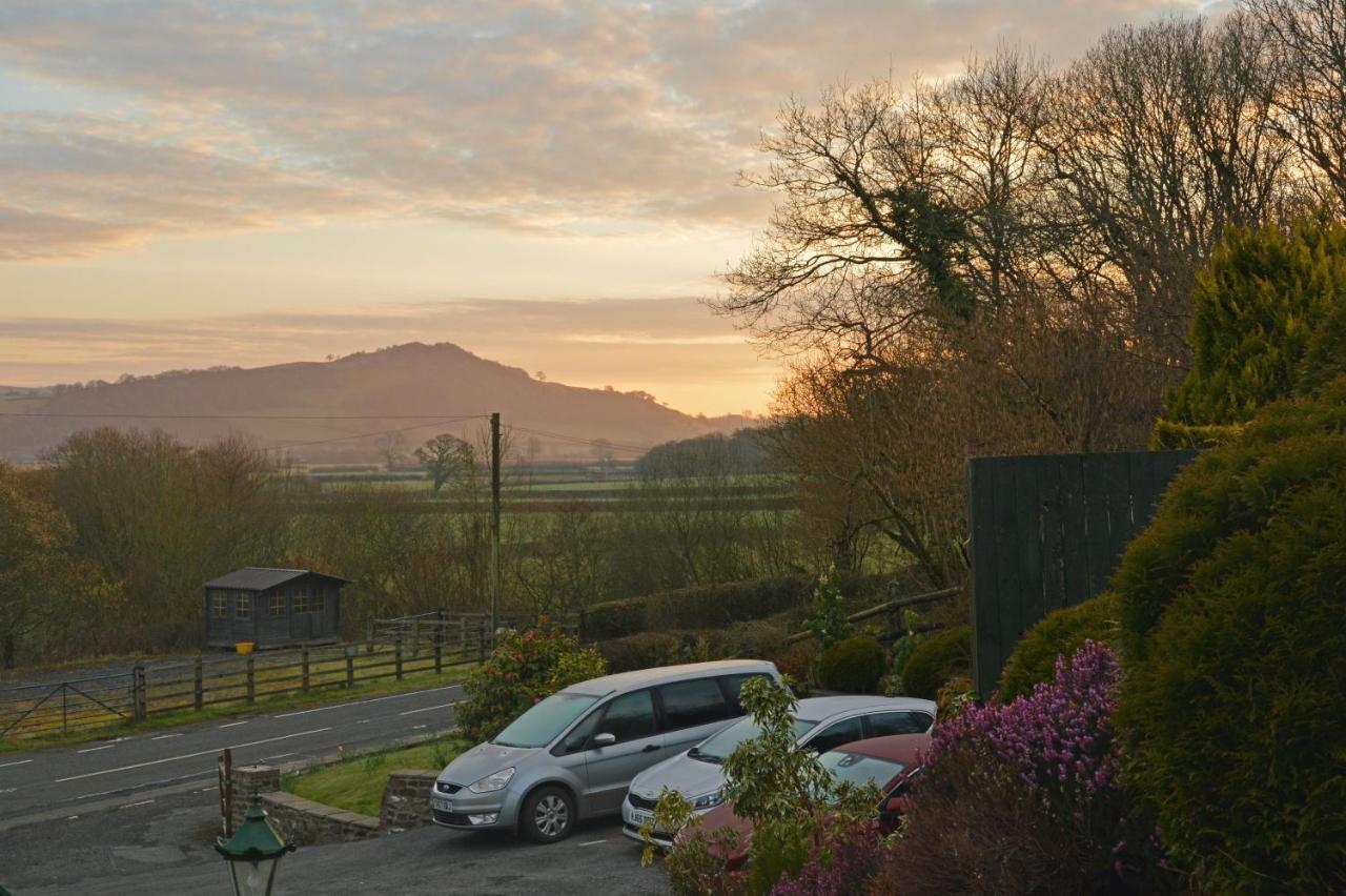 Bed and Breakfast Bryn Hebog Carmarthen Exterior foto